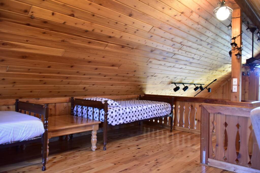 Quiet And Comfy 3Bed/2Bath - Chalet With Hot Tub. Cedar Extérieur photo