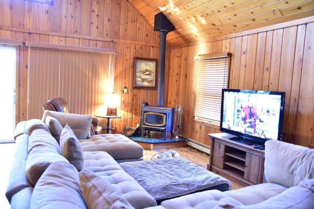 Quiet And Comfy 3Bed/2Bath - Chalet With Hot Tub. Cedar Extérieur photo