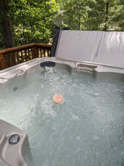Quiet And Comfy 3Bed/2Bath - Chalet With Hot Tub. Cedar Extérieur photo