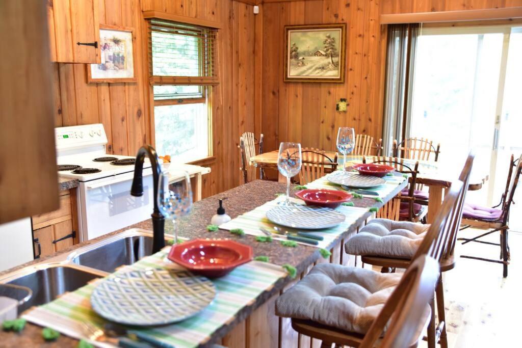 Quiet And Comfy 3Bed/2Bath - Chalet With Hot Tub. Cedar Extérieur photo