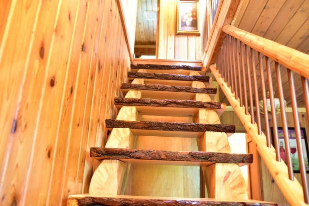 Quiet And Comfy 3Bed/2Bath - Chalet With Hot Tub. Cedar Extérieur photo