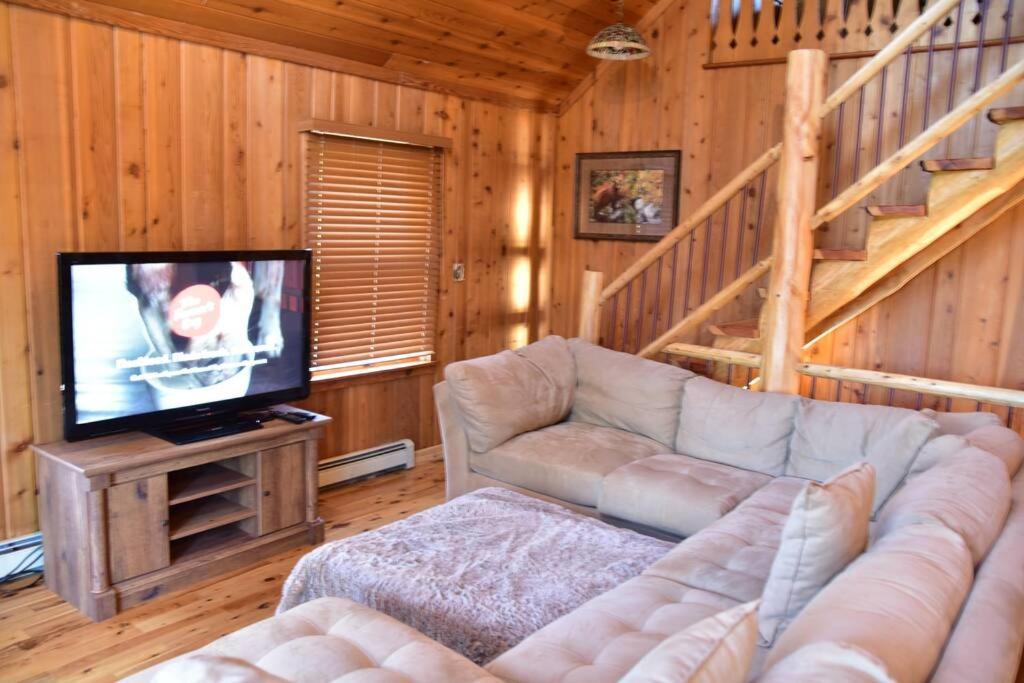 Quiet And Comfy 3Bed/2Bath - Chalet With Hot Tub. Cedar Extérieur photo