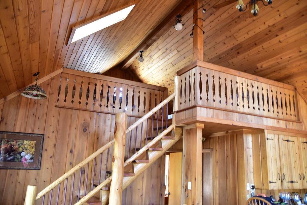 Quiet And Comfy 3Bed/2Bath - Chalet With Hot Tub. Cedar Extérieur photo