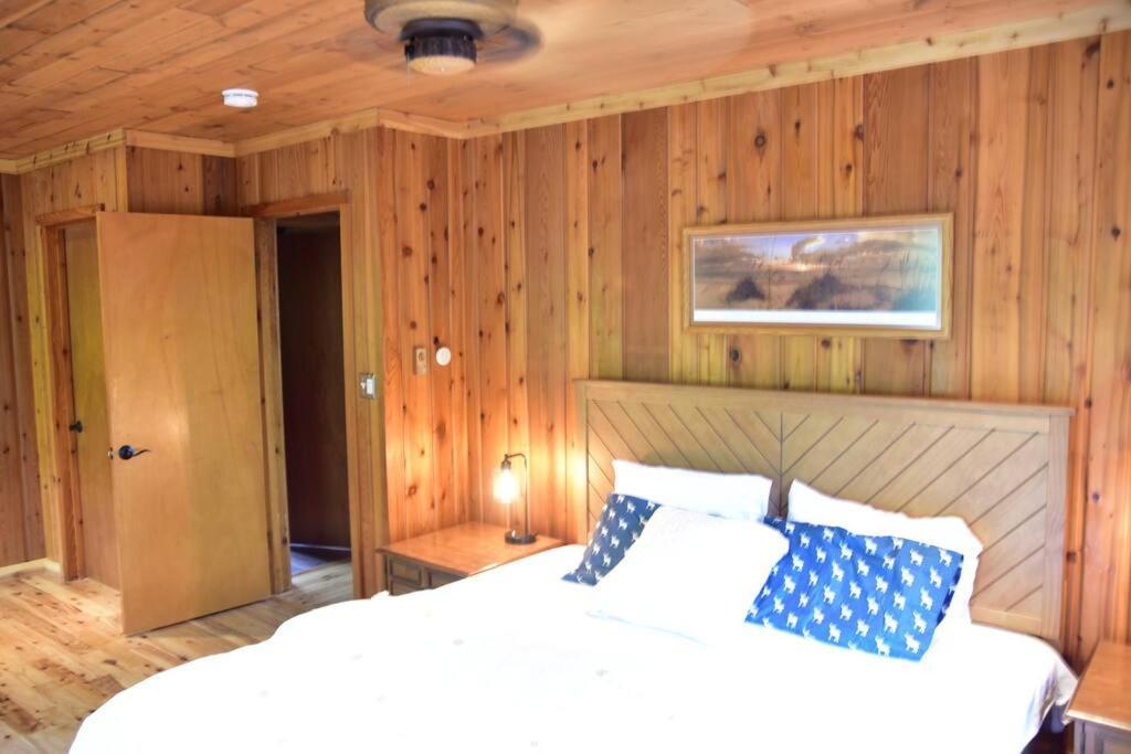 Quiet And Comfy 3Bed/2Bath - Chalet With Hot Tub. Cedar Extérieur photo